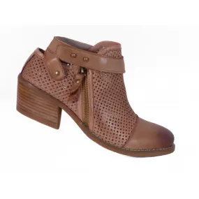 Bottines de Printemps en Cuir Beige Tendance l Igert Dannemarie