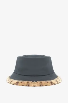 Chapeau cloche en nylon et peluche