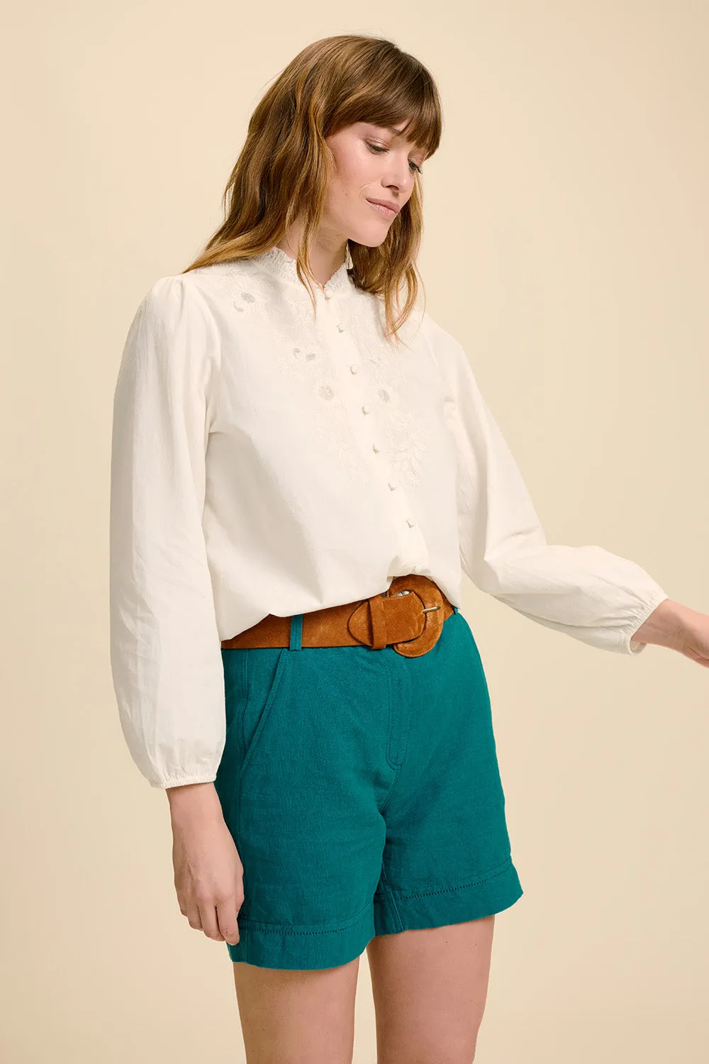 CIRCE - Chemise écrue brodée à col collerette