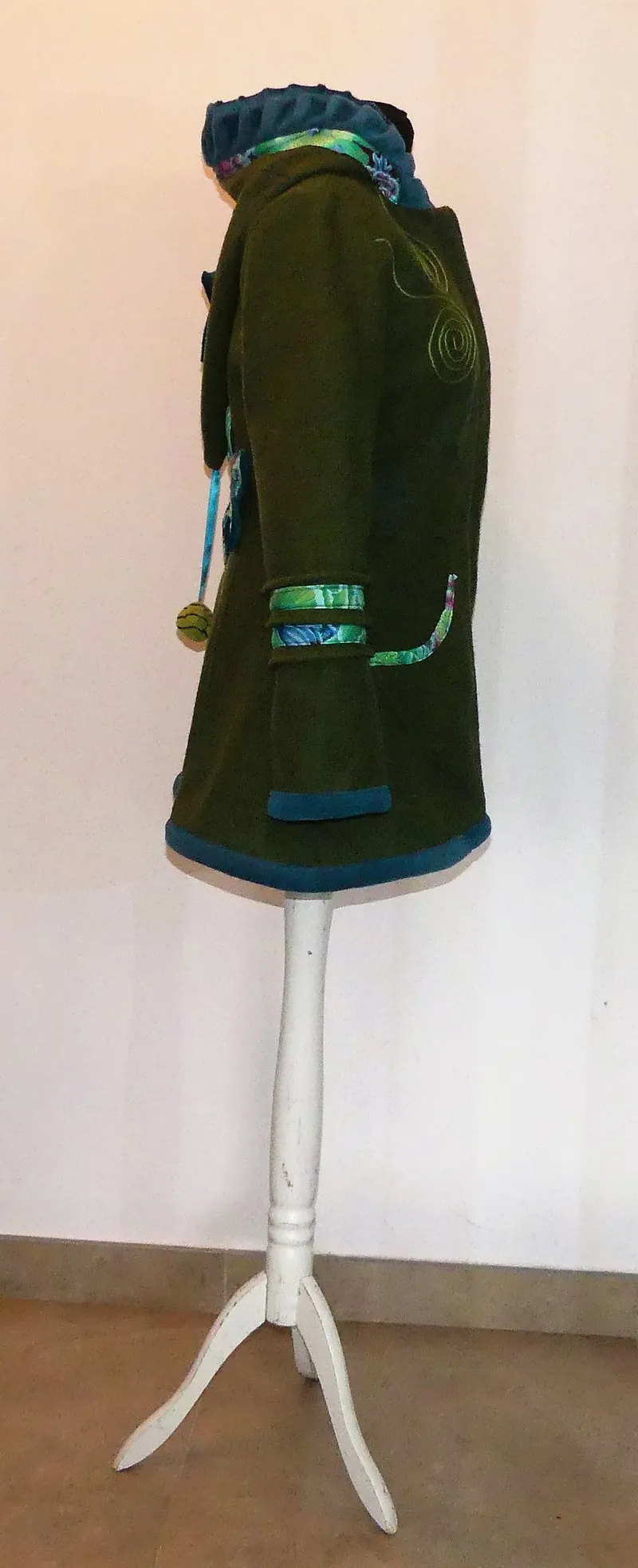 Veste princesse lutin en laine bouillie vert mousse et sea blue T40